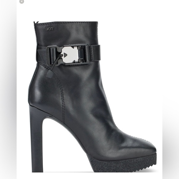 Women's Zana Square-Toe Buckled Platform - Picture 1 of 7